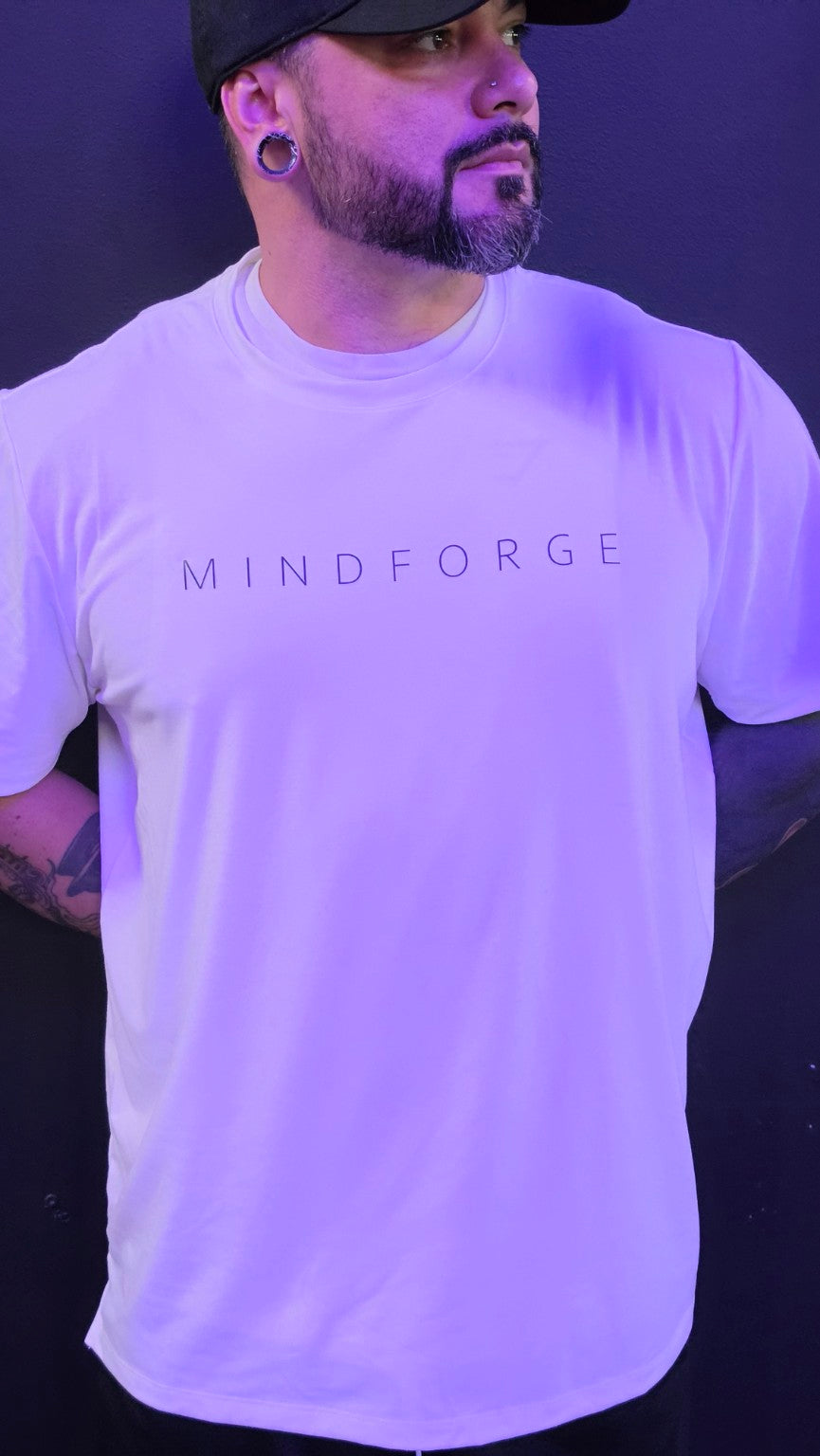 MindForge Mettle & Mercer Essential Tee close-up in gym